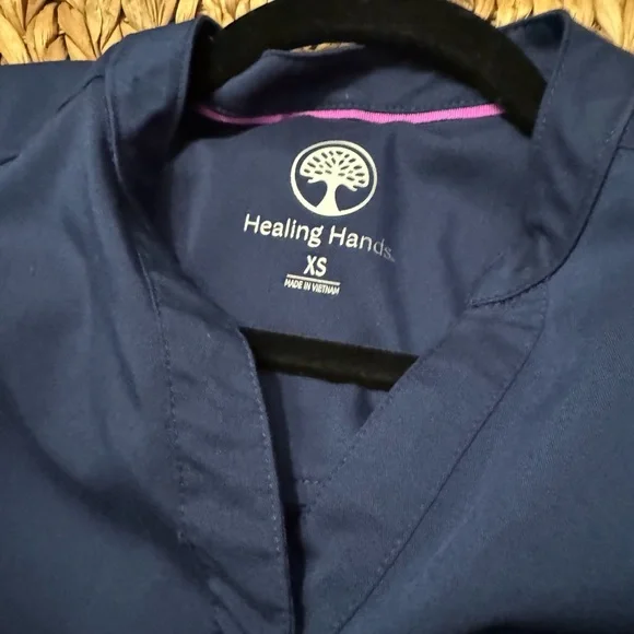 Beyond yoga scub tunic top navy size XS - Picture 4 of 5